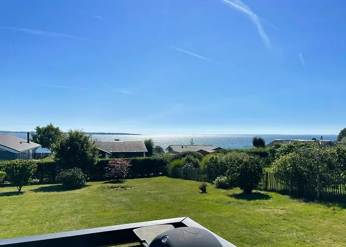 Дом отдыха Summerhouse With Sea View In South Funen Фоборг