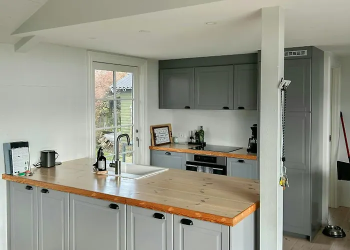 Summerhouse With Sea View In South Funen Дом отдыха *