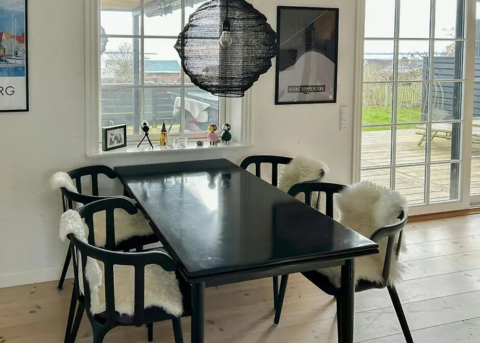 Summerhouse With Sea View In South Funen Дом отдыха Фоборг