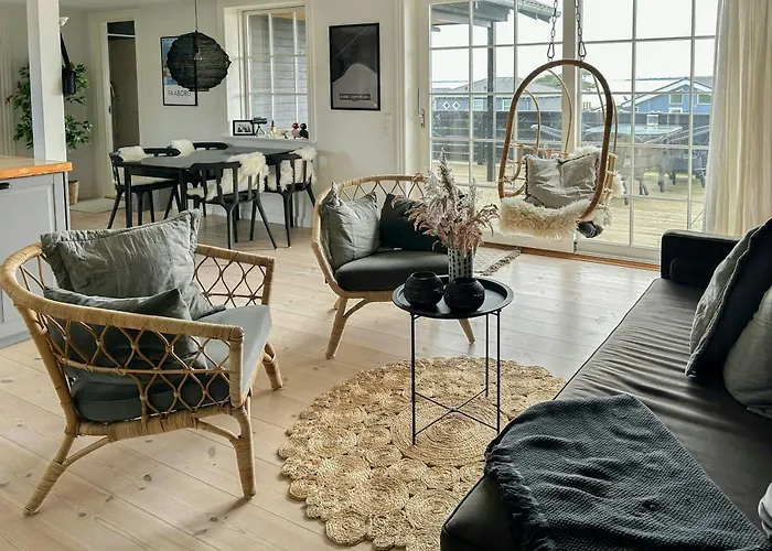 Summerhouse With Sea View In South Funen Дом отдыха Фоборг